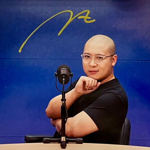 巨茎人妖自吸出精:
